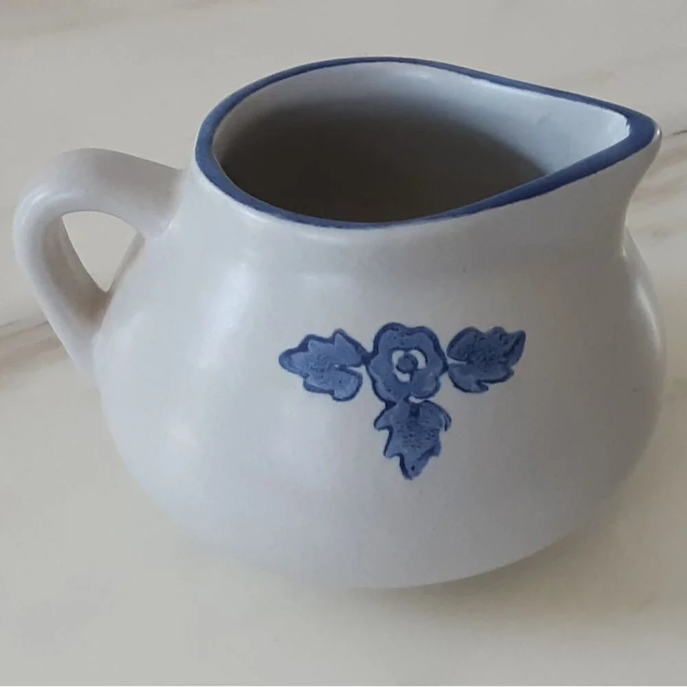 Pfaltzgraff Yorktowne Blue Floral Stoneware Gravy Boat | Creamer Pitcher - Vtg